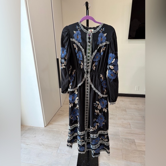 Farm Rio: Black Bold Flowers Long Sleeve Midi Dress - Picture 15 of 16